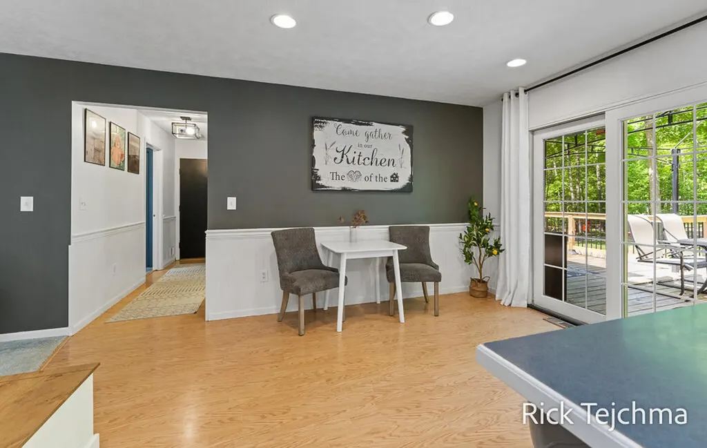 10345 Red Oak Ridge Reynolds Township MI 49329
