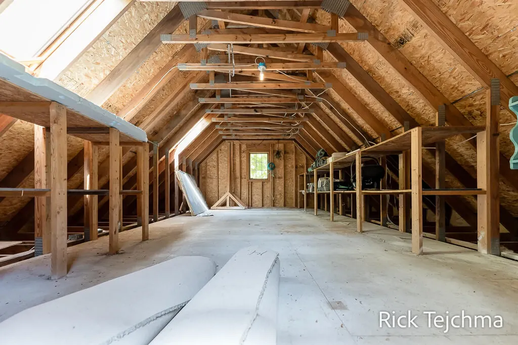 10345 Red Oak Ridge Reynolds Township MI 49329