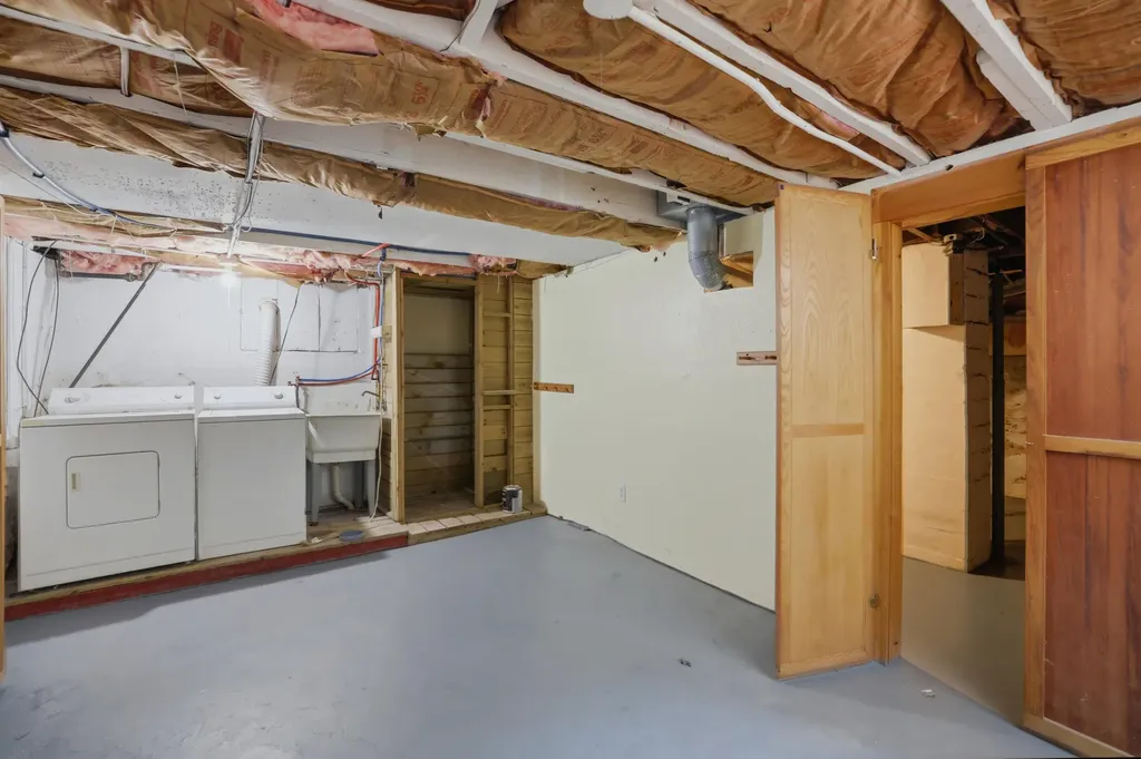 1019 Vernon Street NE Grand Rapids City MI 49503