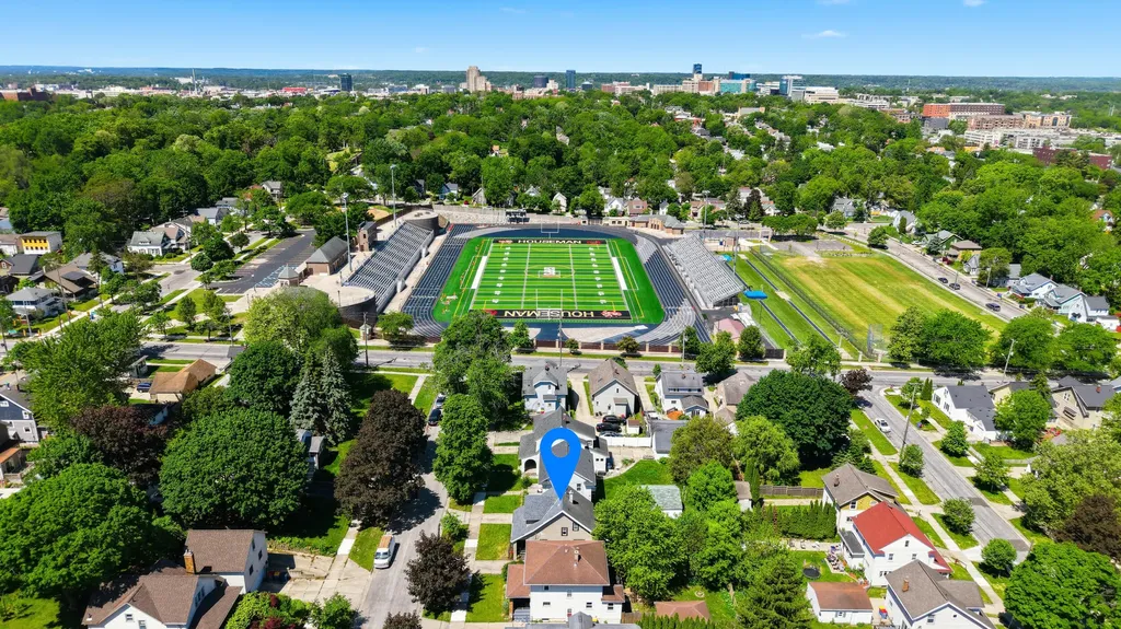 1019 Vernon Street NE Grand Rapids City MI 49503