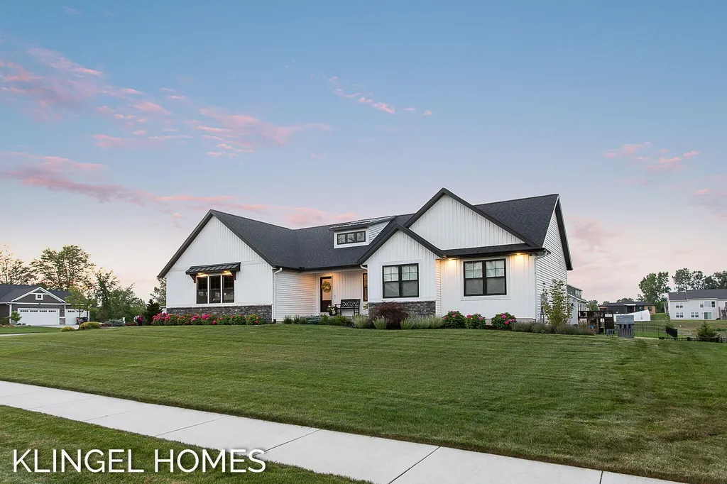 7268 Yellowstone Drive Georgetown Charter Township MI 49426