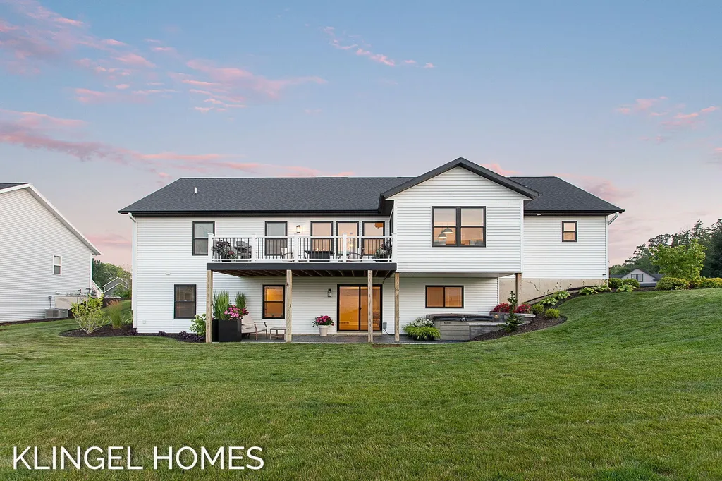7268 Yellowstone Drive Georgetown Charter Township MI 49426