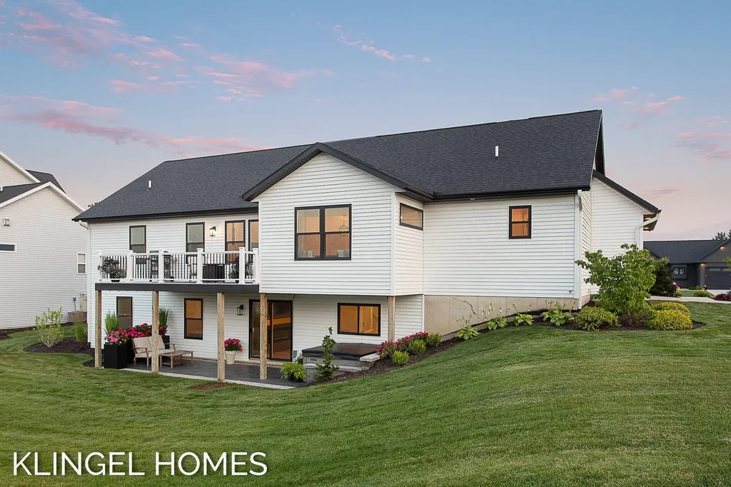 7268 Yellowstone Drive Georgetown Charter Township MI 49426