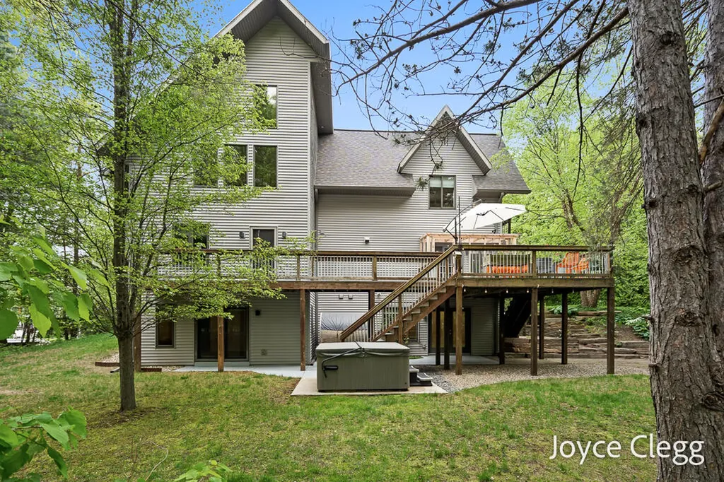 6432 146th Avenue Laketown Township MI 49423