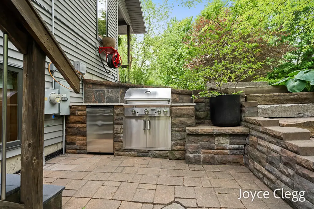 6432 146th Avenue Laketown Township MI 49423