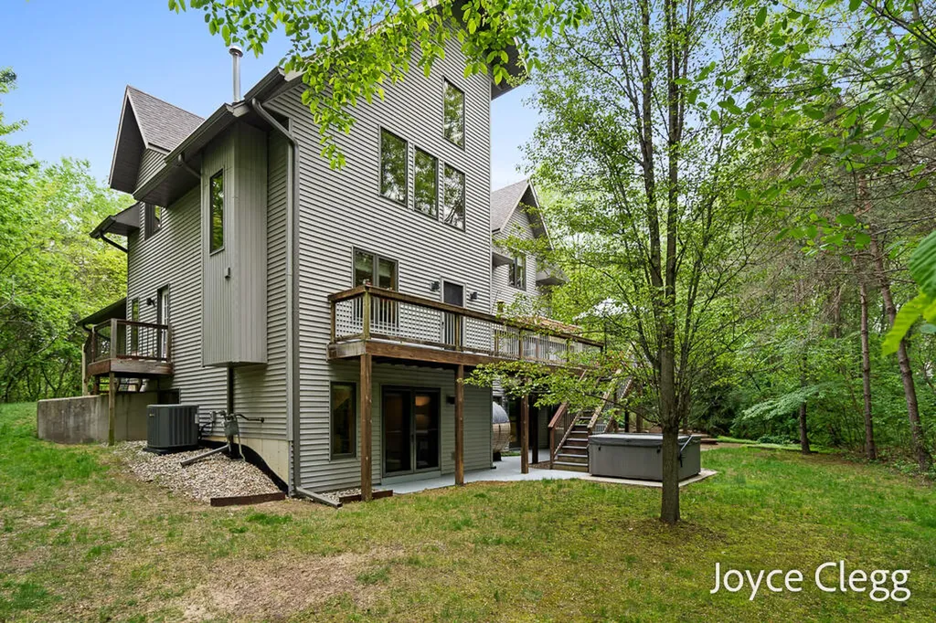 6432 146th Avenue Laketown Township MI 49423