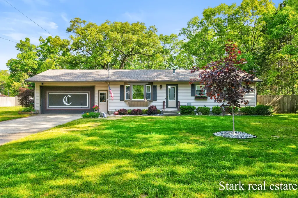 1290 Cardinal Circle Drive Muskegon Charter Township MI 49445