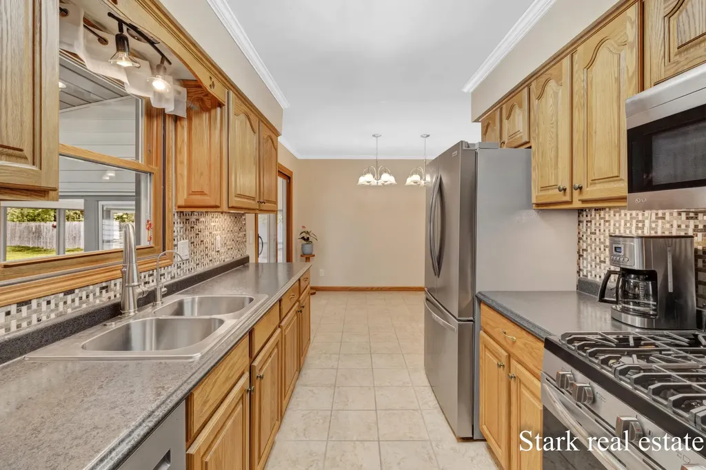 1290 Cardinal Circle Drive Muskegon Charter Township MI 49445