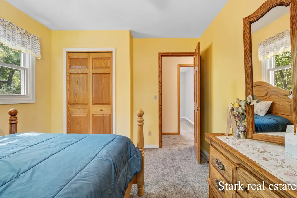1290 Cardinal Circle Drive Muskegon Charter Township MI 49445