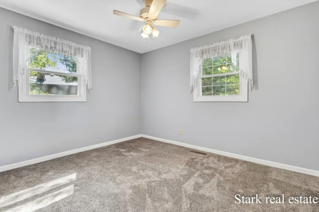 1290 Cardinal Circle Drive Muskegon Charter Township MI 49445