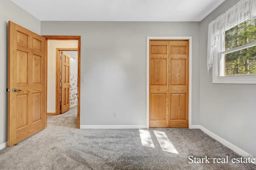 1290 Cardinal Circle Drive Muskegon Charter Township MI 49445