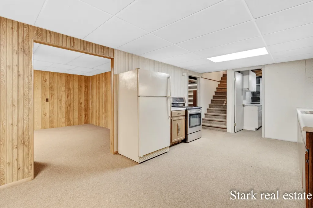 1290 Cardinal Circle Drive Muskegon Charter Township MI 49445