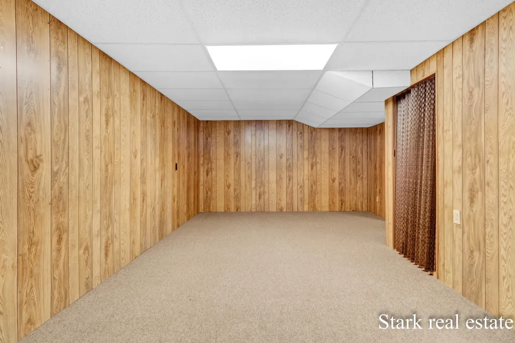 1290 Cardinal Circle Drive Muskegon Charter Township MI 49445