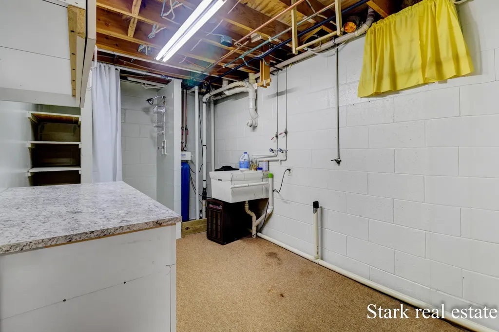 1290 Cardinal Circle Drive Muskegon Charter Township MI 49445