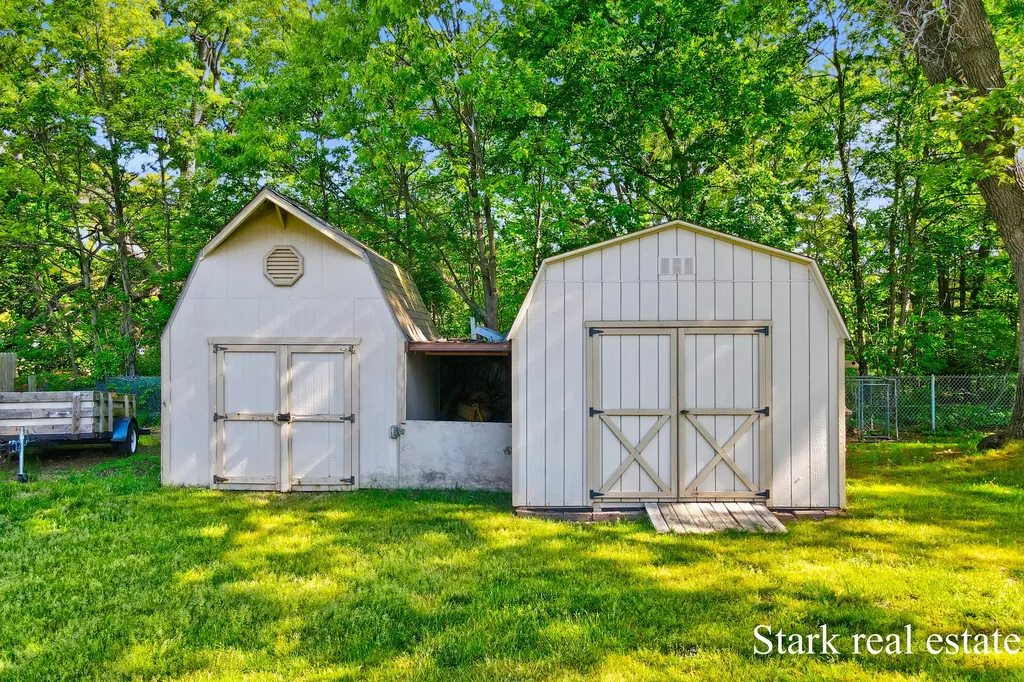 1290 Cardinal Circle Drive Muskegon Charter Township MI 49445
