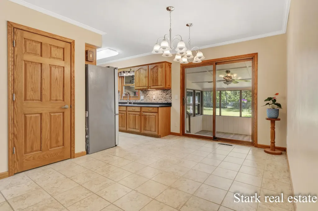 1290 Cardinal Circle Drive Muskegon Charter Township MI 49445