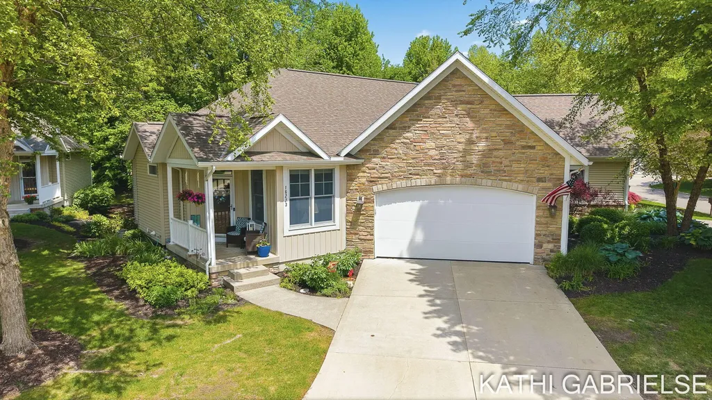16273 Riverdale Court Ferrysburg City MI 49456
