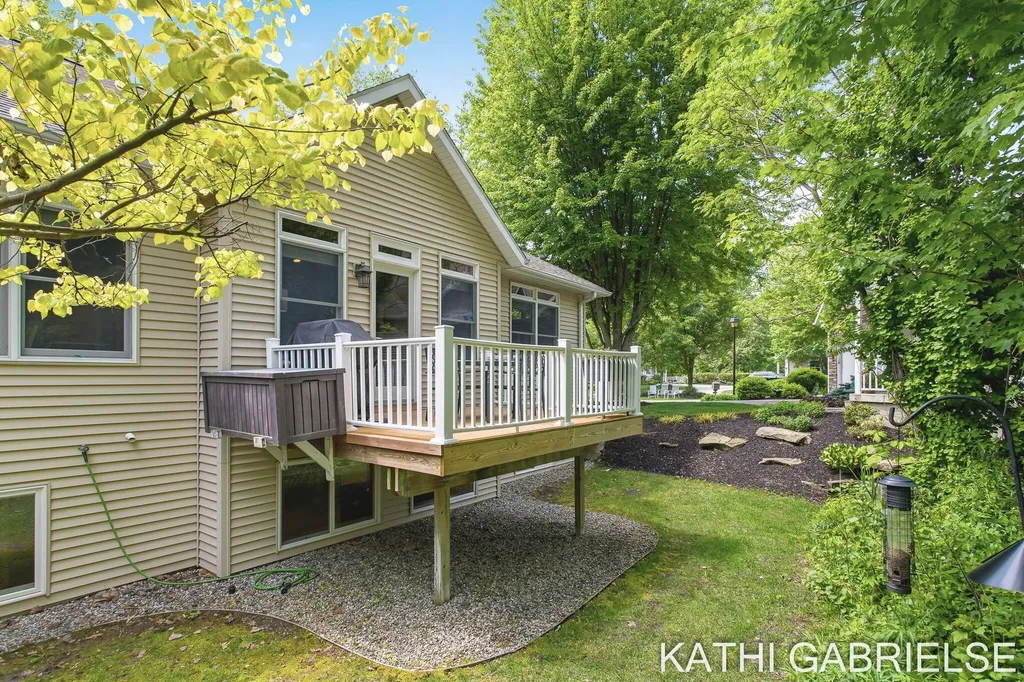 16273 Riverdale Court Ferrysburg City MI 49456