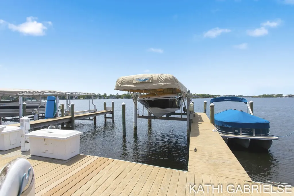 16273 Riverdale Court Ferrysburg City MI 49456