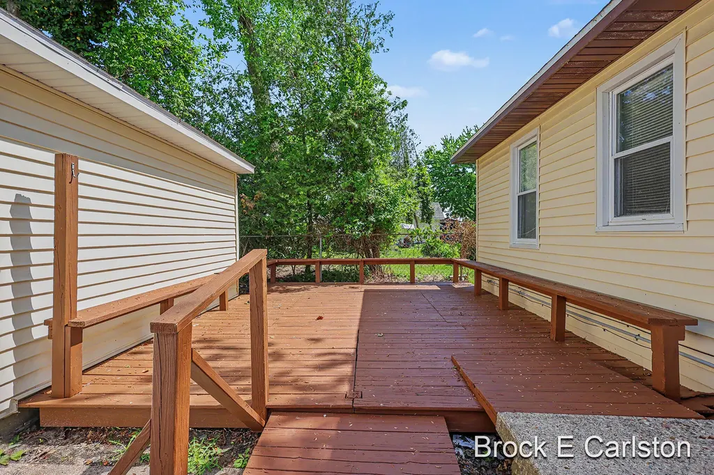 85 Lakeshore Boulevard Norton Shores City MI 49444