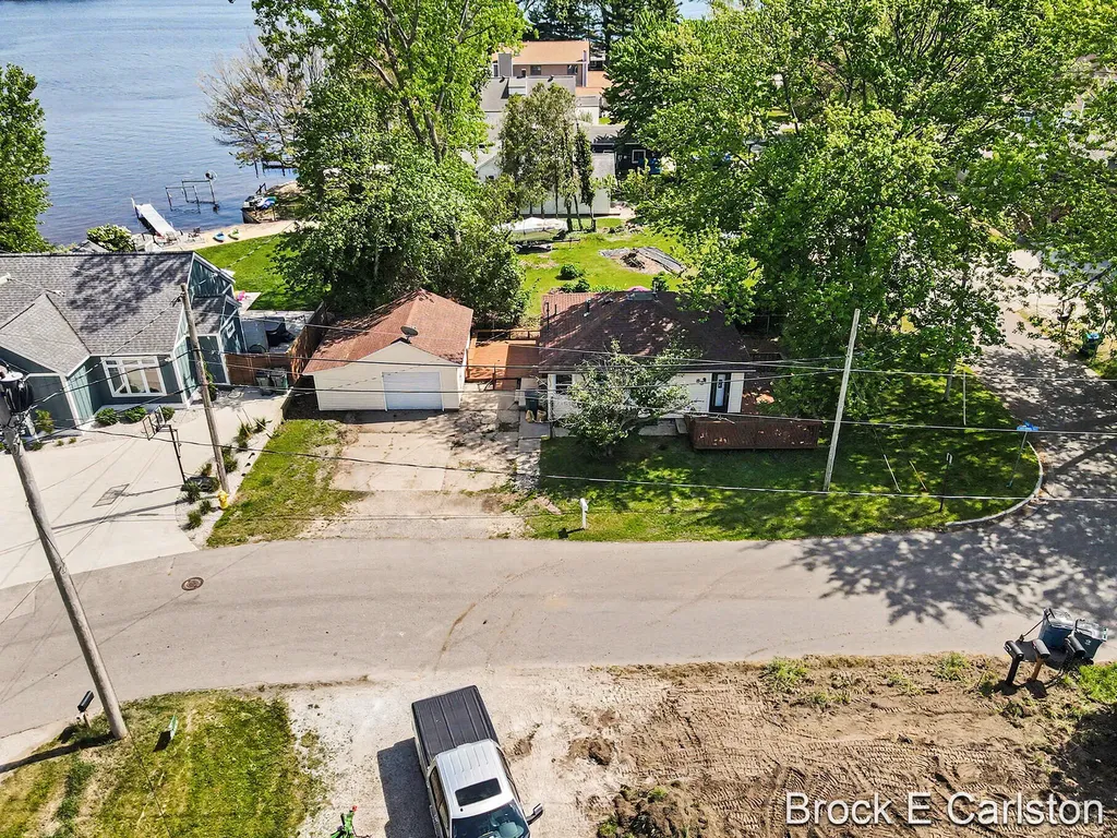 85 Lakeshore Boulevard Norton Shores City MI 49444