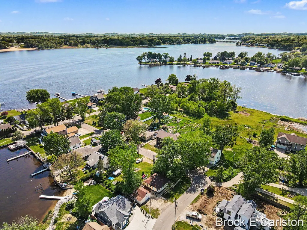 85 Lakeshore Boulevard Norton Shores City MI 49444