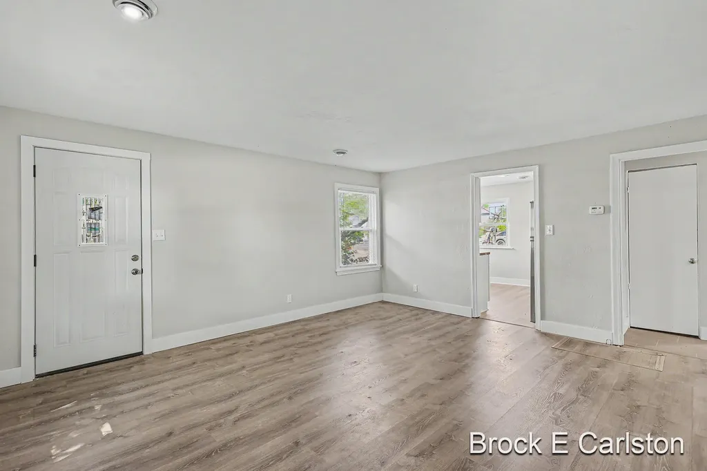 85 Lakeshore Boulevard Norton Shores City MI 49444