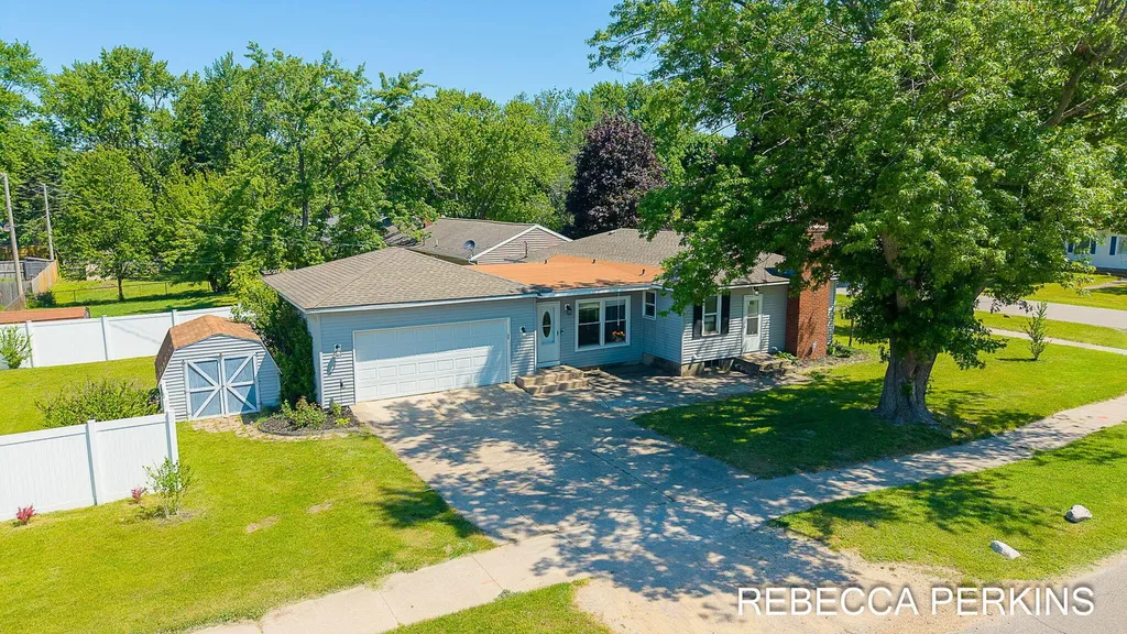 286 Dartmouth Avenue Holland City MI 49423