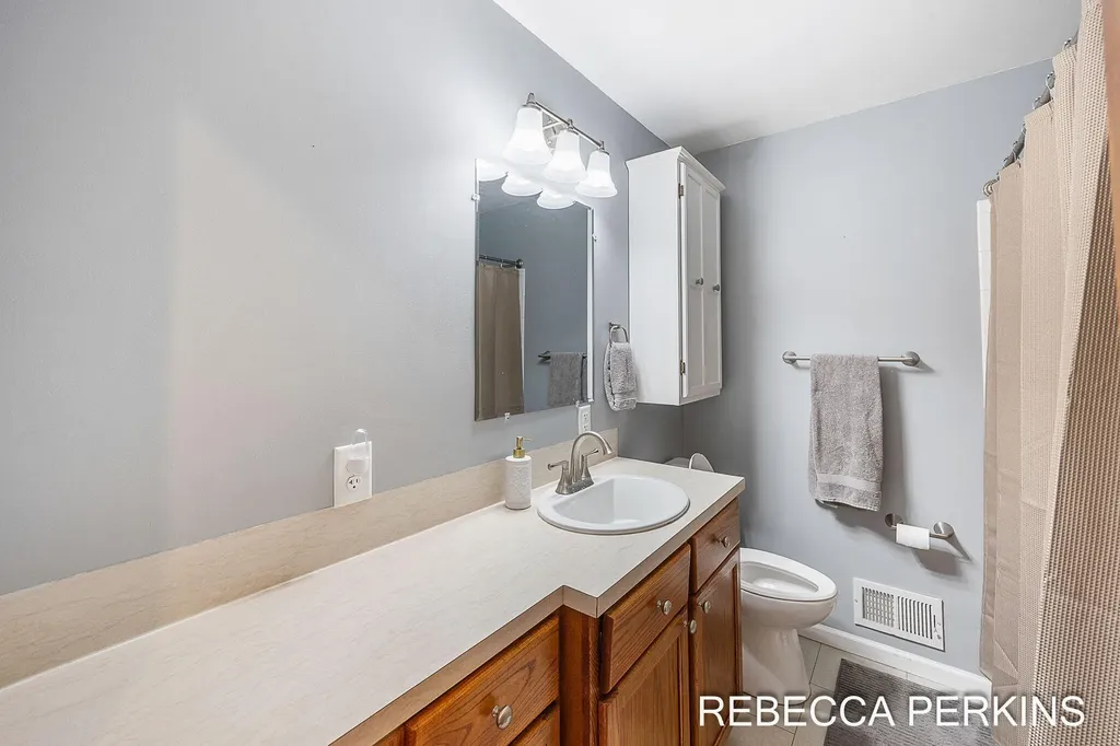 286 Dartmouth Avenue Holland City MI 49423