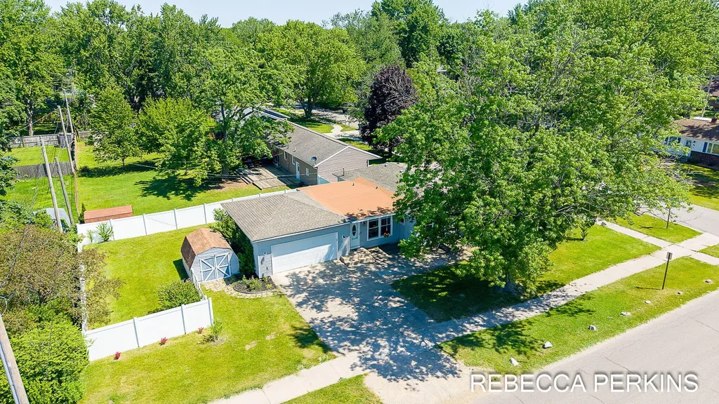 286 Dartmouth Avenue Holland City MI 49423