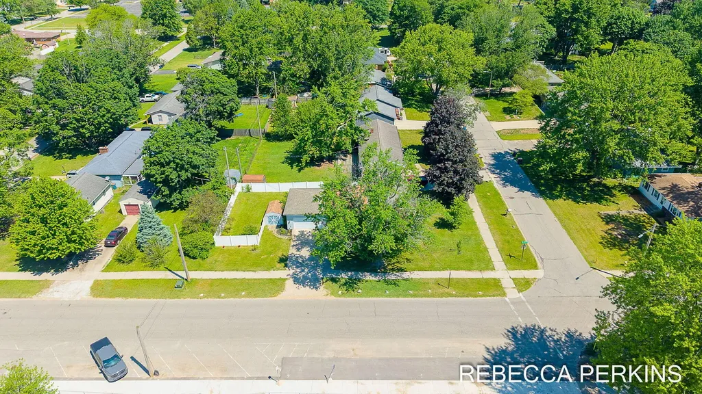 286 Dartmouth Avenue Holland City MI 49423