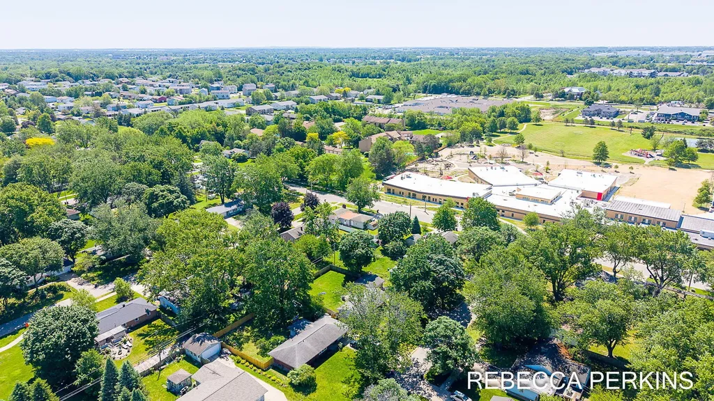 286 Dartmouth Avenue Holland City MI 49423