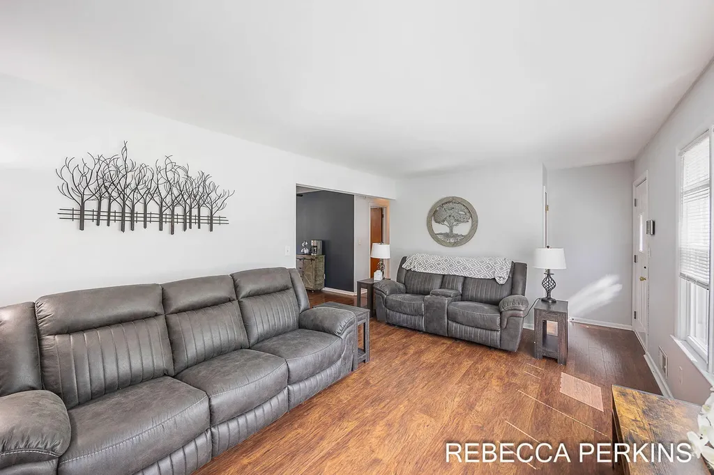 286 Dartmouth Avenue Holland City MI 49423