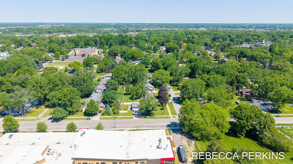 286 Dartmouth Avenue Holland City MI 49423
