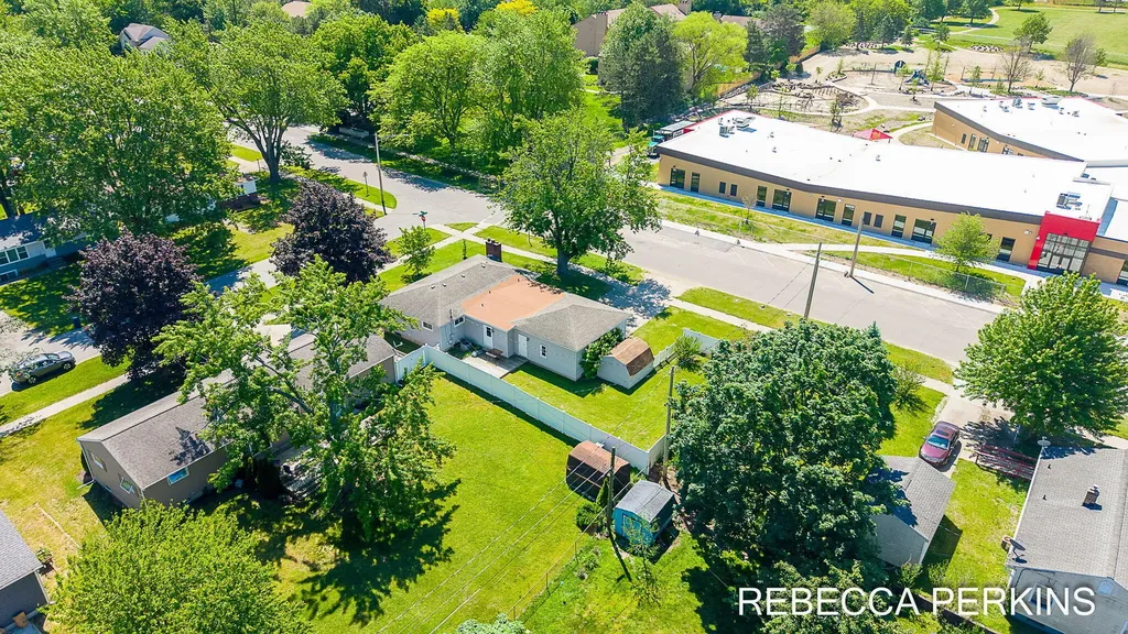 286 Dartmouth Avenue Holland City MI 49423