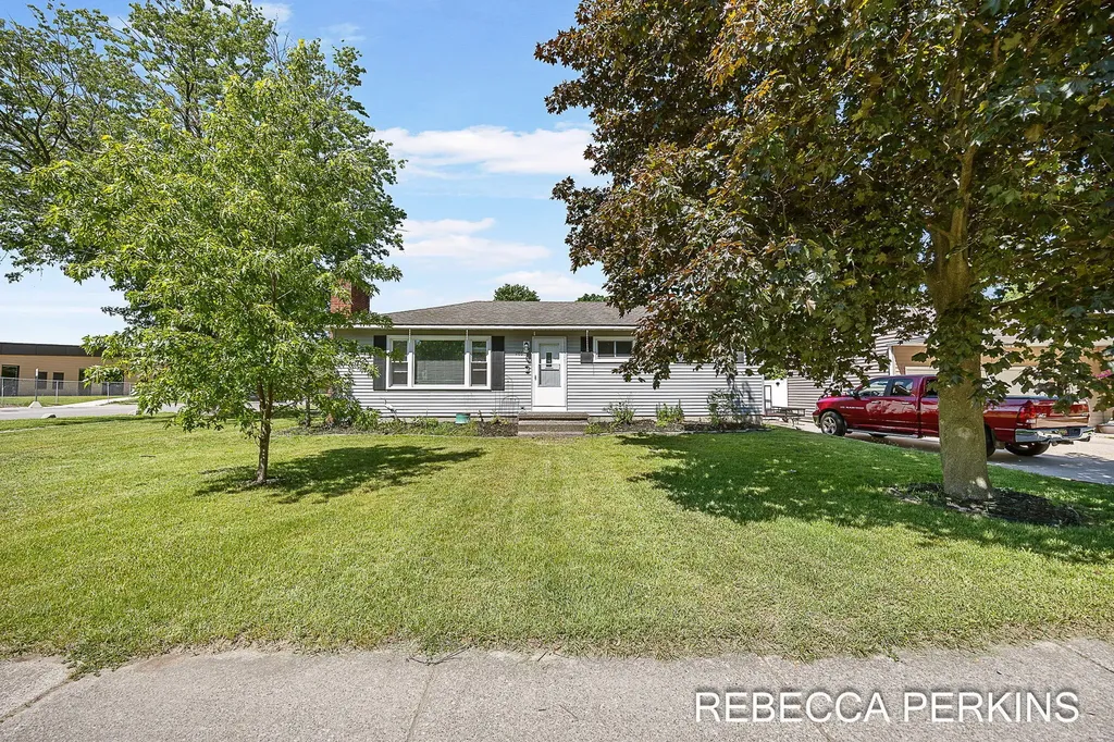 286 Dartmouth Avenue Holland City MI 49423