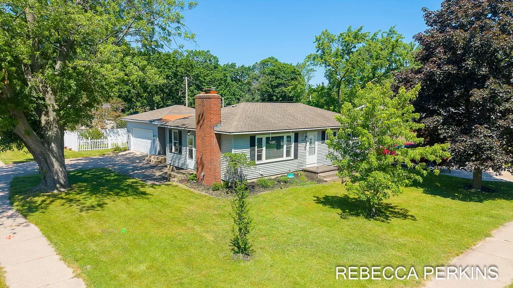 286 Dartmouth Avenue Holland City MI 49423