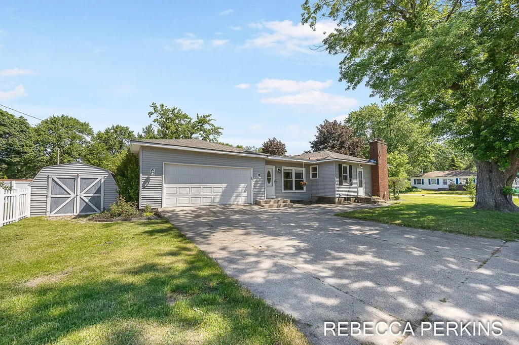 286 Dartmouth Avenue Holland City MI 49423