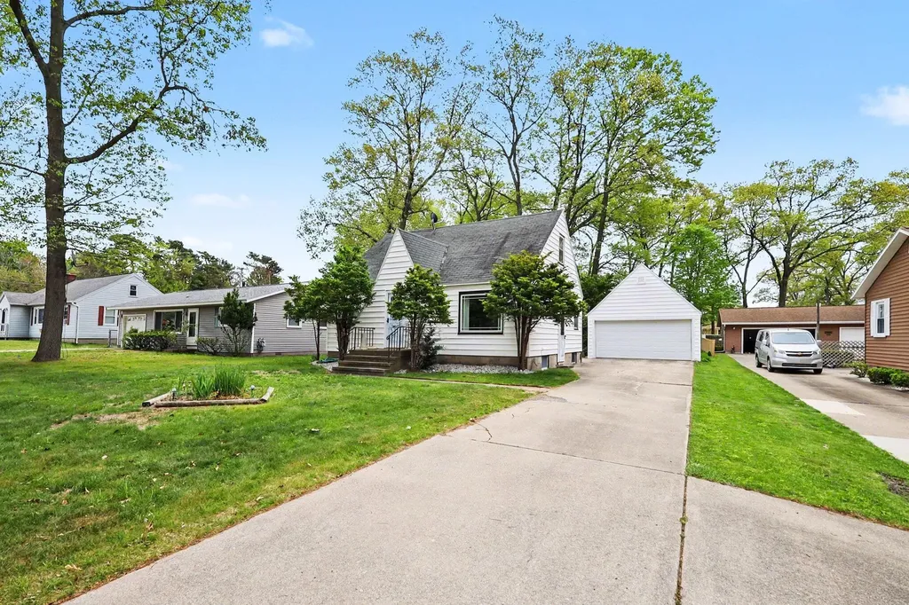 713 E Spring Street Whitehall City MI 49461
