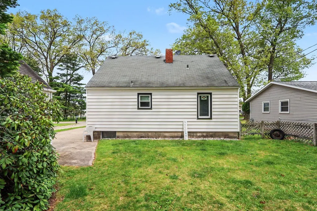 713 E Spring Street Whitehall City MI 49461