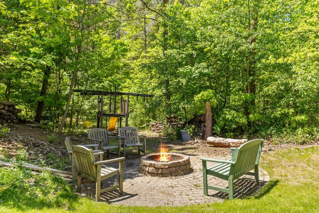 3977 Tall Grass East Court Park Township MI 49424