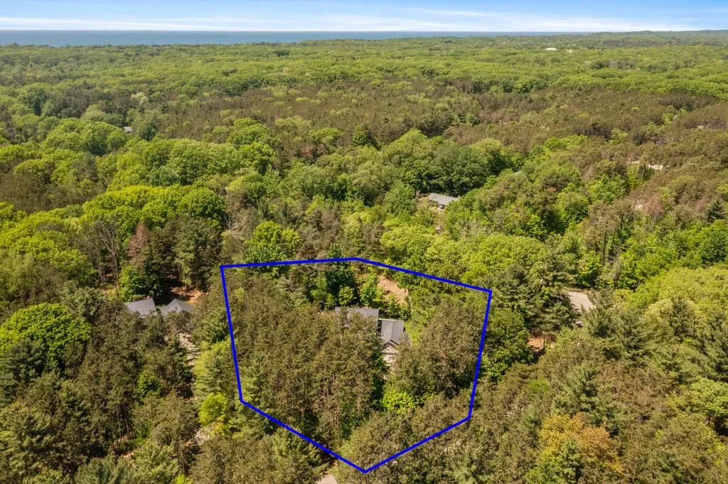 3977 Tall Grass East Court Park Township MI 49424
