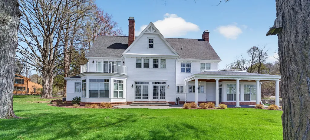 5592 S Shore Drive Fruitland Township MI 49461