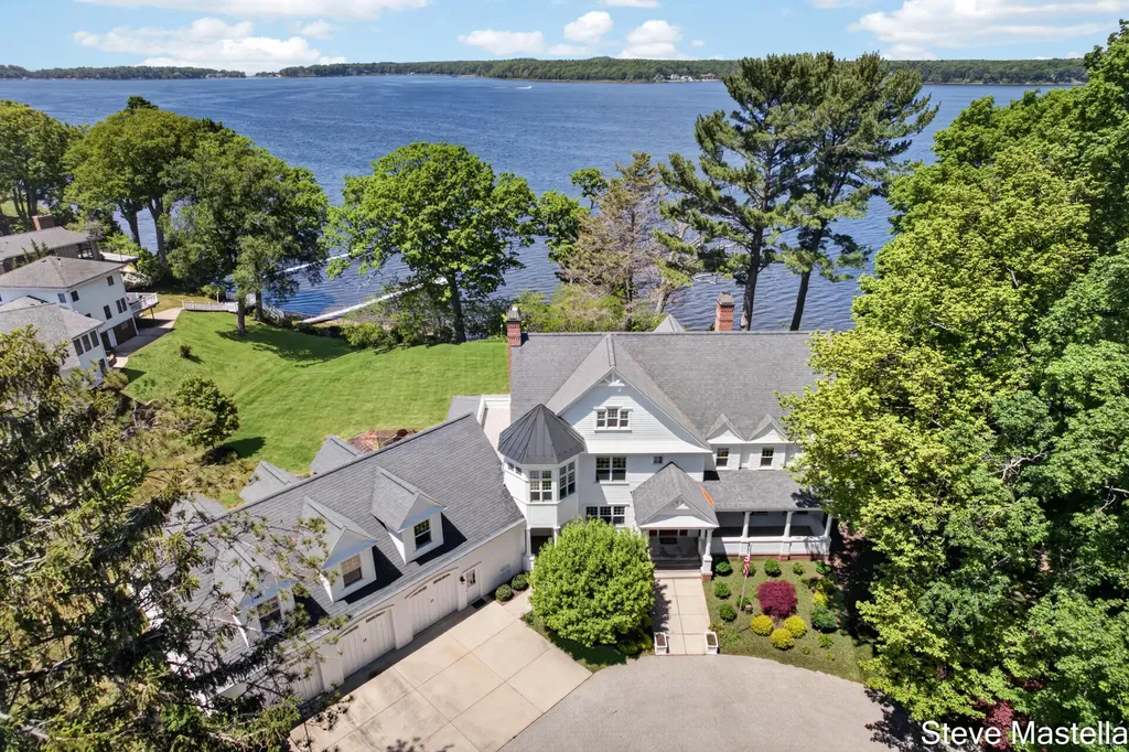 5592 S Shore Drive Fruitland Township MI 49461