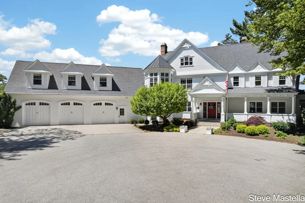 5592 S Shore Drive Fruitland Township MI 49461
