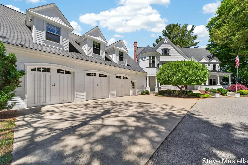 5592 S Shore Drive Fruitland Township MI 49461