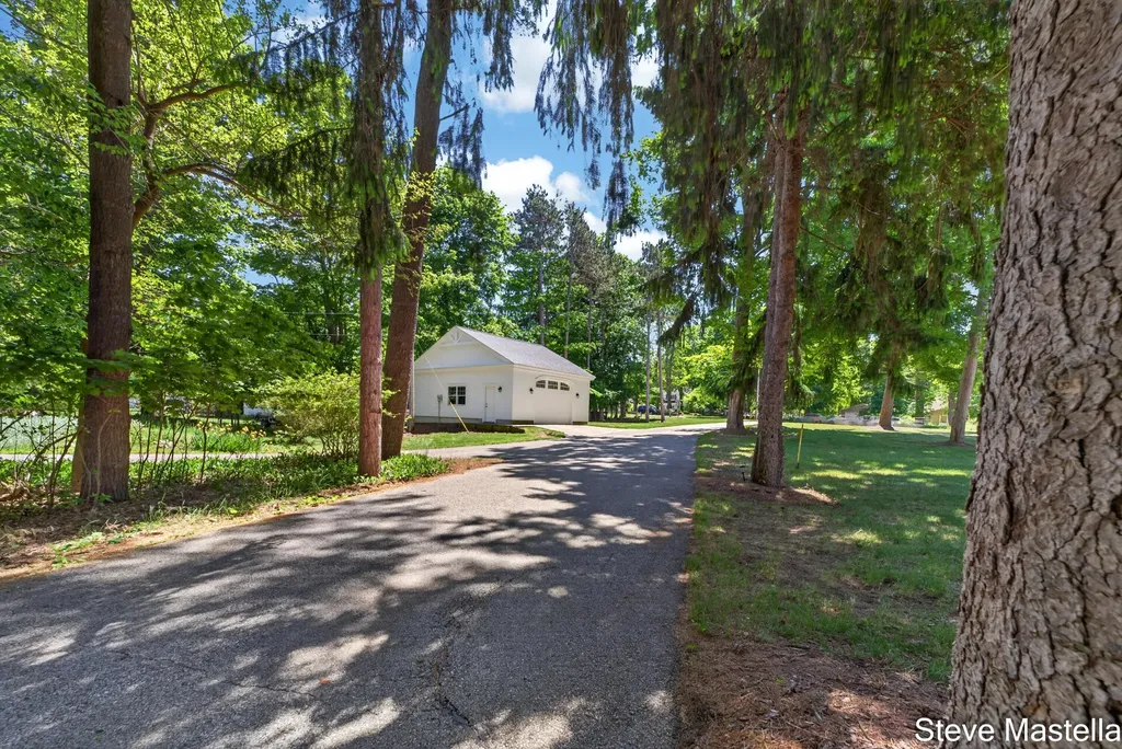 5592 S Shore Drive Fruitland Township MI 49461