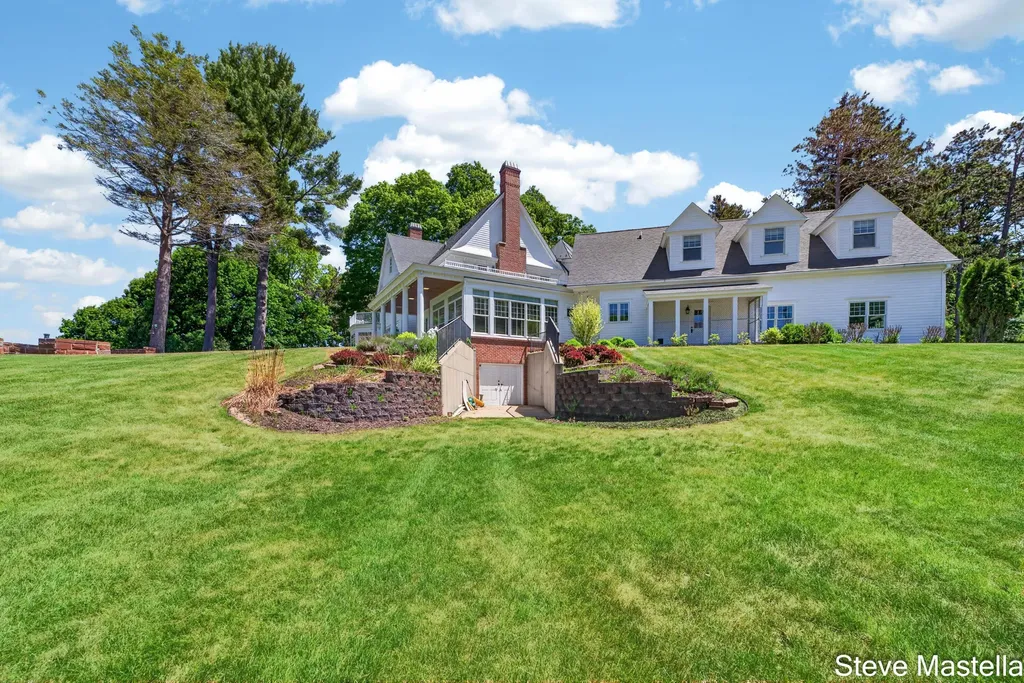 5592 S Shore Drive Fruitland Township MI 49461