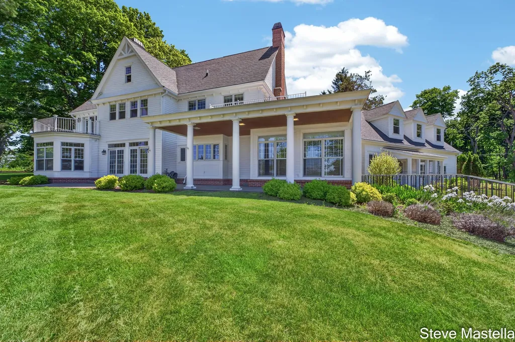 5592 S Shore Drive Fruitland Township MI 49461