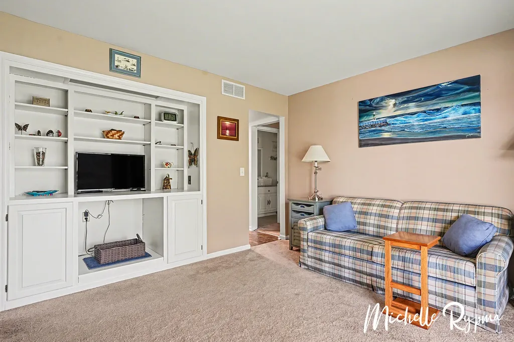 336 N Aniline Avenue Holland Charter Township MI 49424